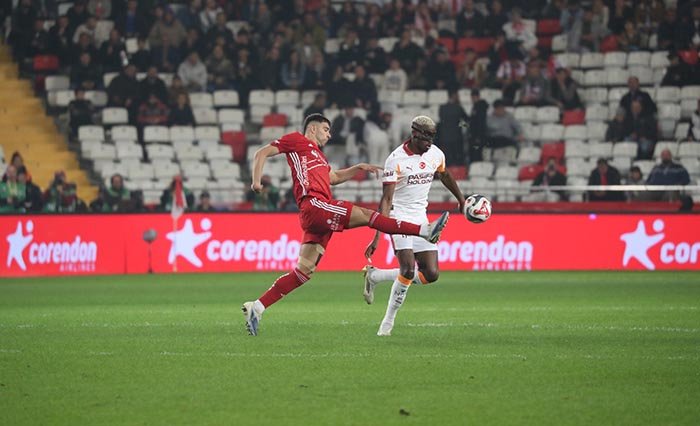 Antalyaspor İç Sahada Dibe Vurdu