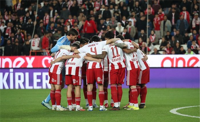 Antalyaspor’da Yabancı Kontenjan Hesabı Başladı