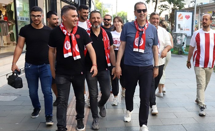 Antalyaspor’un Destek Kampanyası Sokaklara Taşındı