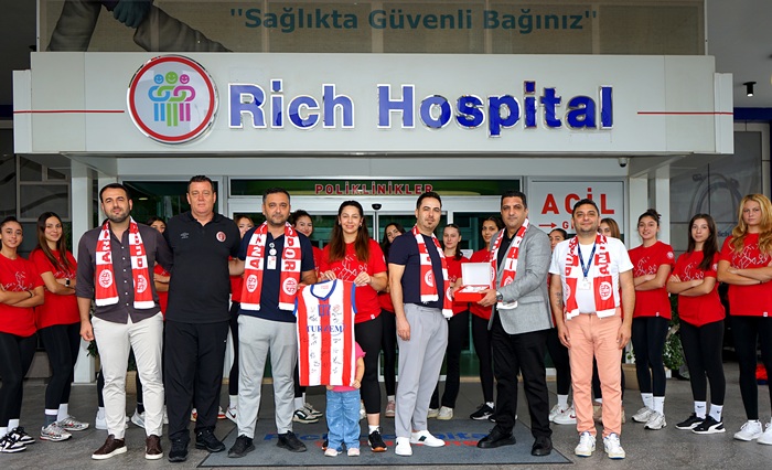 Rich Hospital, Güral Premier Antalyaspor’un Sağlık Sponsoru Oldu